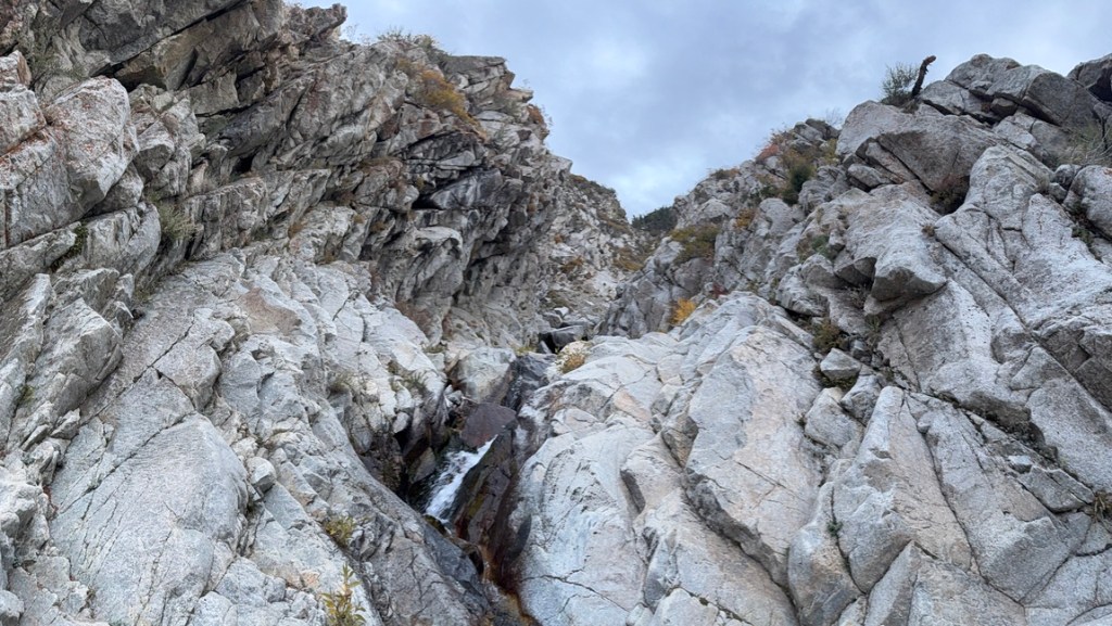 Scrambling above Lisa Falls