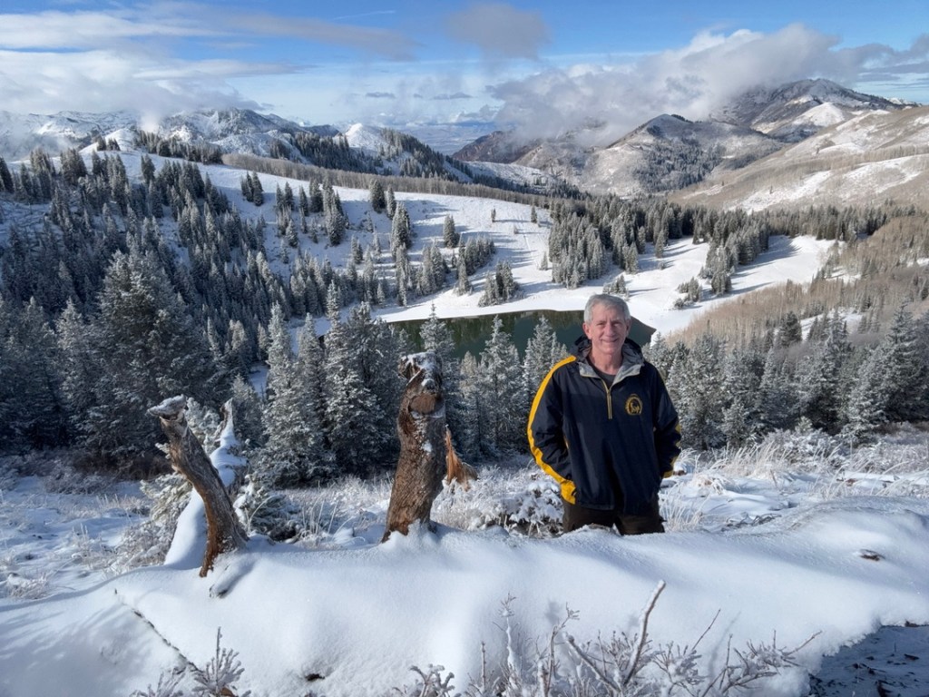 Old Hiking Dude (Sam Chapman) above Desolation Lake