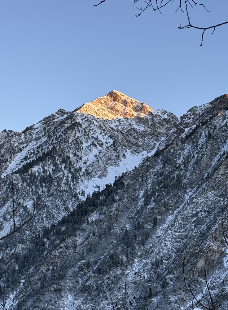 Twin Peaks from the Gloria Falls Trail